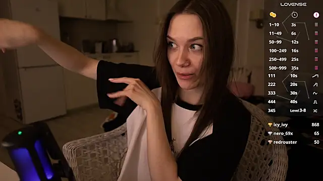 alexa feels  online show from February 2025 09:37:01 PM