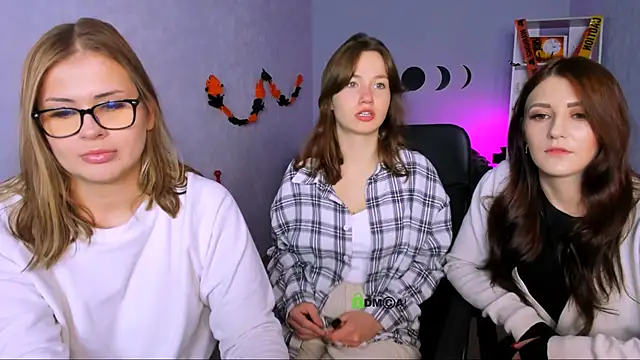 Snapshot of catherine_kitty chatting on October 2025 08:10:01 PM catherine kitty online show from October 2025 08:10:01 PM