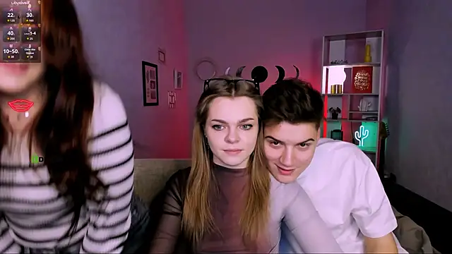 Snapshot of catherine_kitty chatting on November 2025 08:19:01 PM catherine kitty online show from November 2025 08:19:01 PM