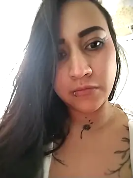 Snapshot of cherryy_bombshelll chatting on December 2025 06:34:01 PM cherryy bombshelll online show from December 2025 06:34:01 PM