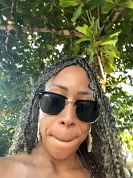 Snapshot of dianagolley420 chatting on March 2025 08:03:02 PM dianagolley420 online show from March 2025 08:03:02 PM