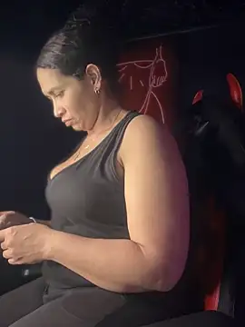 Carola-Ross online show from March 2025 02:08:01 AM