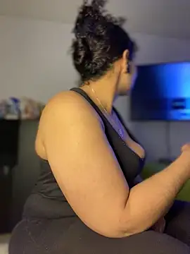 Carola-Ross online show from October 2025 05:26:02 PM