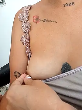 Snapshot of single_mother_indecent chatting on September 2025 04:40:02 PM single mother indecent online show from September 2025 04:40:02 PM