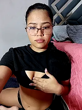 Snapshot of anahi_evans19 chatting on November 2025 09:25:02 PM anahi evans19 online show from November 2025 09:25:02 PM