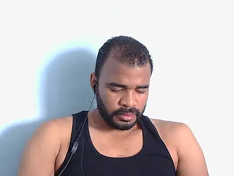 Snapshot of YOX22 chatting on October 2025 01:41:01 PM YOX22 online show from October 2025 01:41:01 PM