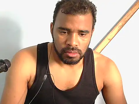 Snapshot of YOX22 chatting on October 2025 01:46:02 PM YOX22 online show from October 2025 01:46:02 PM