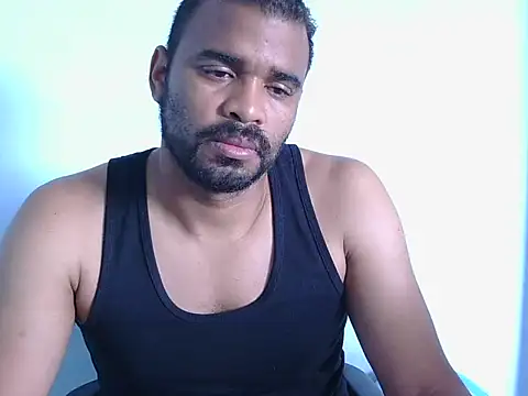 Snapshot of YOX22 chatting on November 2025 01:58:01 PM YOX22 online show from November 2025 01:58:01 PM