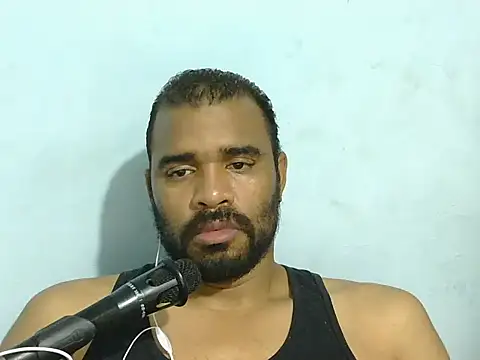 Snapshot of YOX22 chatting on December 2025 05:28:01 AM YOX22 online show from December 2025 05:28:01 AM