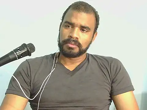 Snapshot of YOX22 chatting on February 2026 01:40:01 PM YOX22 online show from February 2026 01:40:01 PM