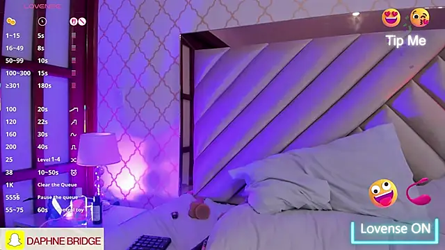 daphneebridge online show from September 2025 08:52:02 AM