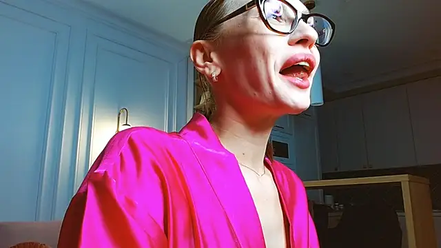 Snapshot of Lady_Sunshine_ chatting on February 2025 10:15:02 AM Lady Sunshine online show from February 2025 10:15:02 AM