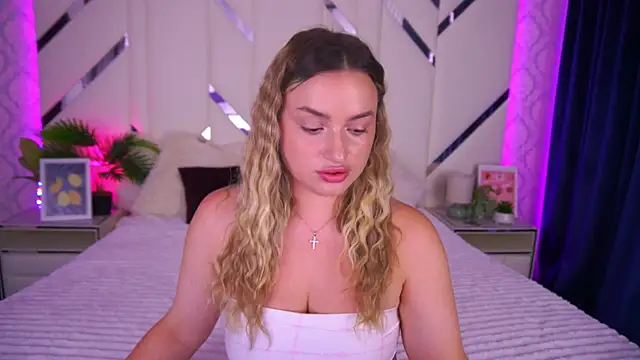 LindsieGreyy online show from September 2025 06:37:02 AM