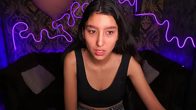 Snapshot of CharmMocco chatting on February 2025 10:22:01 AM CharmMocco online show from February 2025 10:22:01 AM