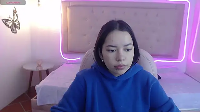 honnielane online show from March 2025 12:30:02 PM