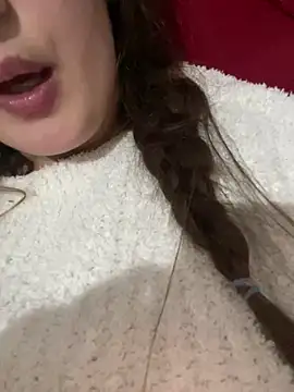 Snapshot of salma74779 chatting on February 2025 05:53:02 PM salma74779 online show from February 2025 05:53:02 PM