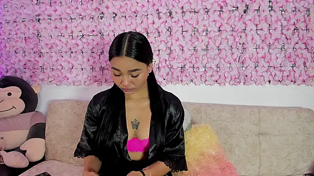 Snapshot of Lynda_Bonnie chatting on October 2025 01:10:02 PM Lynda Bonnie online show from October 2025 01:10:02 PM