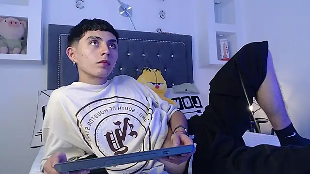 MaikyCooper online show from March 2025 03:33:02 AM