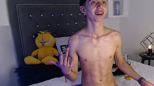 MaikyCooper online show from March 2025 04:51:01 AM