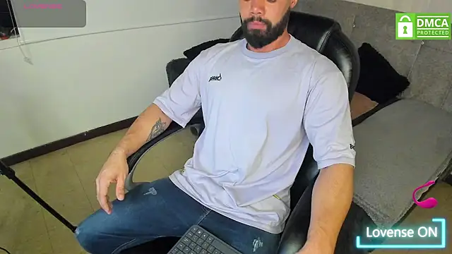 Snapshot of Luke_Diaz7 chatting on November 2025 03:28:02 AM Luke Diaz7 online show from November 2025 03:28:02 AM