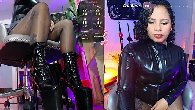 saralovens online show from February 2026 12:09:01 AM