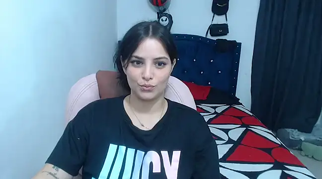 Snapshot of atenea_02_love chatting on March 2025 03:53:02 AM atenea 02 love online show from March 2025 03:53:02 AM