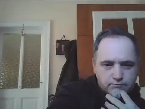 Snapshot of Szolga10 chatting on February 2025 02:49:01 PM Szolga10 online show from February 2025 02:49:01 PM