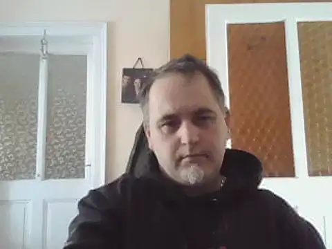 Snapshot of Szolga10 chatting on February 2025 10:53:02 AM Szolga10 online show from February 2025 10:53:02 AM