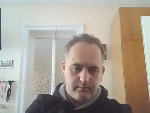 Snapshot of Szolga10 chatting on October 2025 09:50:02 AM Szolga10 online show from October 2025 09:50:02 AM