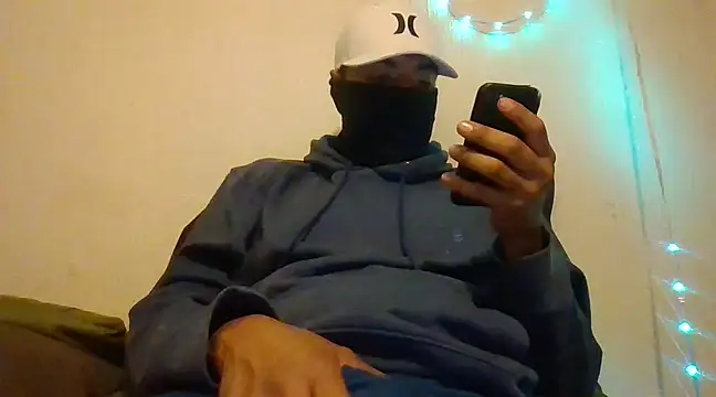 Snapshot of el_muchacho16 chatting on February 2025 09:47:01 AM el muchacho16 online show from February 2025 09:47:01 AM