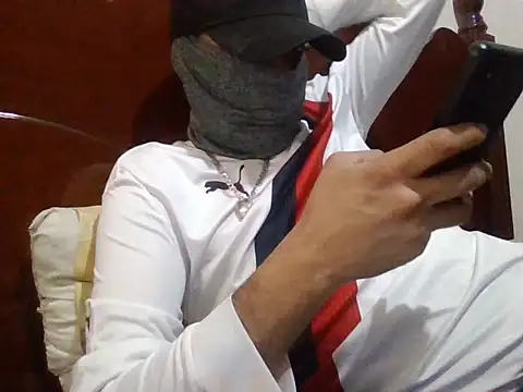 Snapshot of el_muchacho16 chatting on November 2025 04:40:01 PM el muchacho16 online show from November 2025 04:40:01 PM