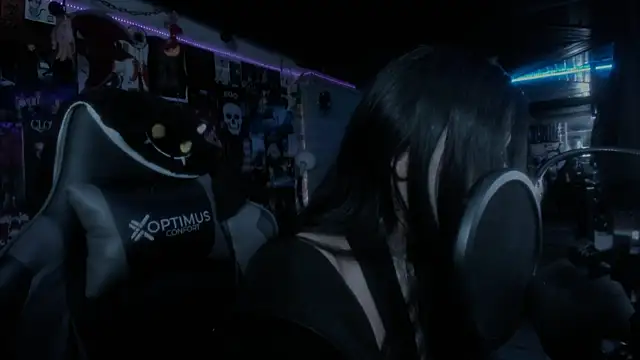 Snapshot of rotten_dreams chatting on February 2025 09:48:01 PM rotten dreams online show from February 2025 09:48:01 PM