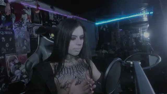 Snapshot of rotten_dreams chatting on March 2025 10:32:02 PM rotten dreams online show from March 2025 10:32:02 PM