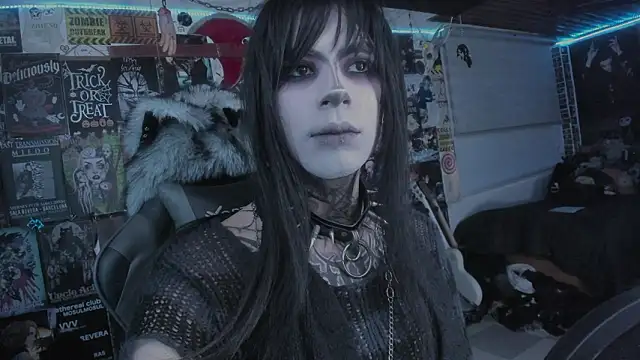 Snapshot of rotten_dreams chatting on February 2026 10:38:02 PM rotten dreams online show from February 2026 10:38:02 PM