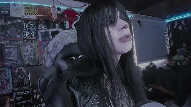 Snapshot of rotten_dreams chatting on February 2026 07:35:01 PM rotten dreams online show from February 2026 07:35:01 PM