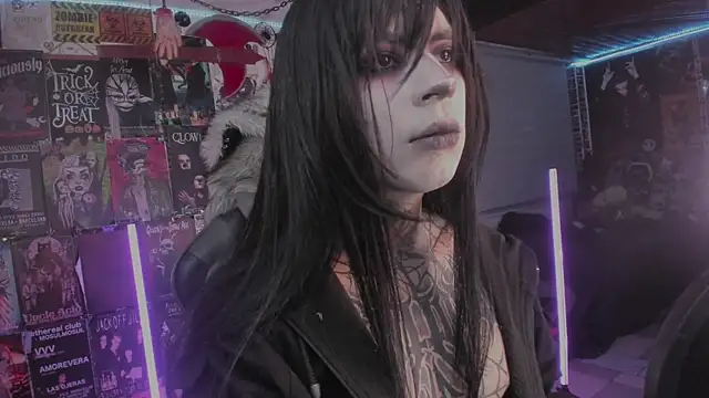 Snapshot of rotten_dreams chatting on May 2026 10:51:02 PM rotten dreams online show from May 2026 10:51:02 PM