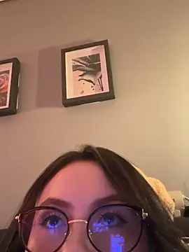 ValentinaOrtiz3 online show from April 2026 10:00:02 PM