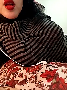 Snapshot of Malak-26 chatting on November 2025 01:15:01 AM Malak-26 online show from November 2025 01:15:01 AM