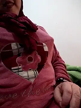 Snapshot of Malak-26 chatting on January 2026 09:57:01 PM Malak-26 online show from January 2026 09:57:01 PM