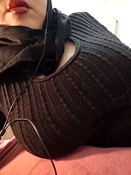 Snapshot of Malak-26 chatting on February 2026 01:20:02 AM Malak-26 online show from February 2026 01:20:02 AM