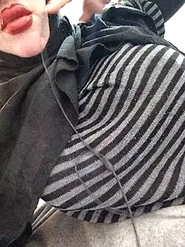 Snapshot of Malak-26 chatting on March 2026 11:22:01 PM Malak-26 online show from March 2026 11:22:01 PM