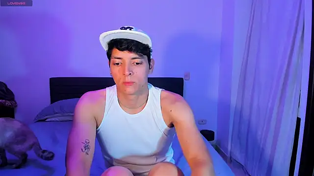  JacobMiller   online show from December 2025 10:18:02 PM