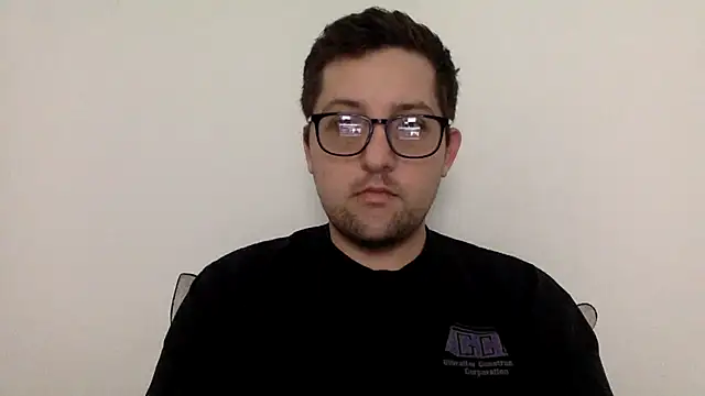 Snapshot of Milflover96 chatting on February 2025 06:19:01 PM Milflover96 online show from February 2025 06:19:01 PM