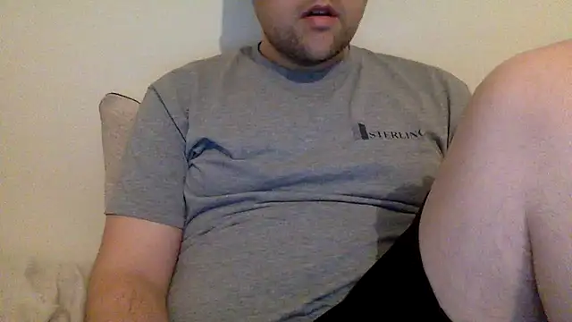 Snapshot of Milflover96 chatting on March 2025 03:51:01 AM Milflover96 online show from March 2025 03:51:01 AM