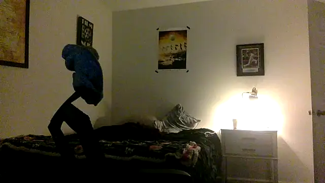 Snapshot of Milflover96 chatting on March 2025 01:43:01 AM Milflover96 online show from March 2025 01:43:01 AM