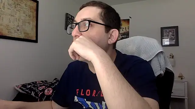 Snapshot of Milflover96 chatting on March 2025 03:58:02 PM Milflover96 online show from March 2025 03:58:02 PM