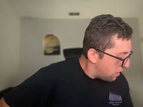 Snapshot of Milflover96 chatting on September 2025 11:59:01 PM Milflover96 online show from September 2025 11:59:01 PM