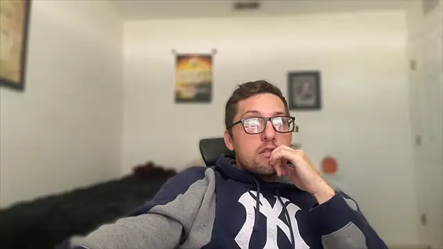 Snapshot of Milflover96 chatting on October 2025 05:03:02 PM Milflover96 online show from October 2025 05:03:02 PM