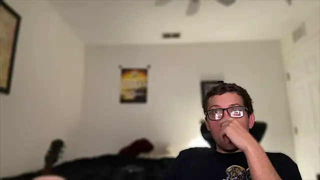 Snapshot of Milflover96 chatting on December 2025 10:30:02 PM Milflover96 online show from December 2025 10:30:02 PM