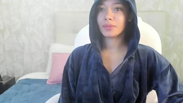 Snapshot of sara_sharma_ chatting on October 2025 04:40:02 PM sara sharma online show from October 2025 04:40:02 PM